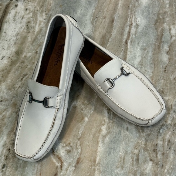Men’s CLARKS White leather buckle loafers- Size 12 - Picture 2 of 8